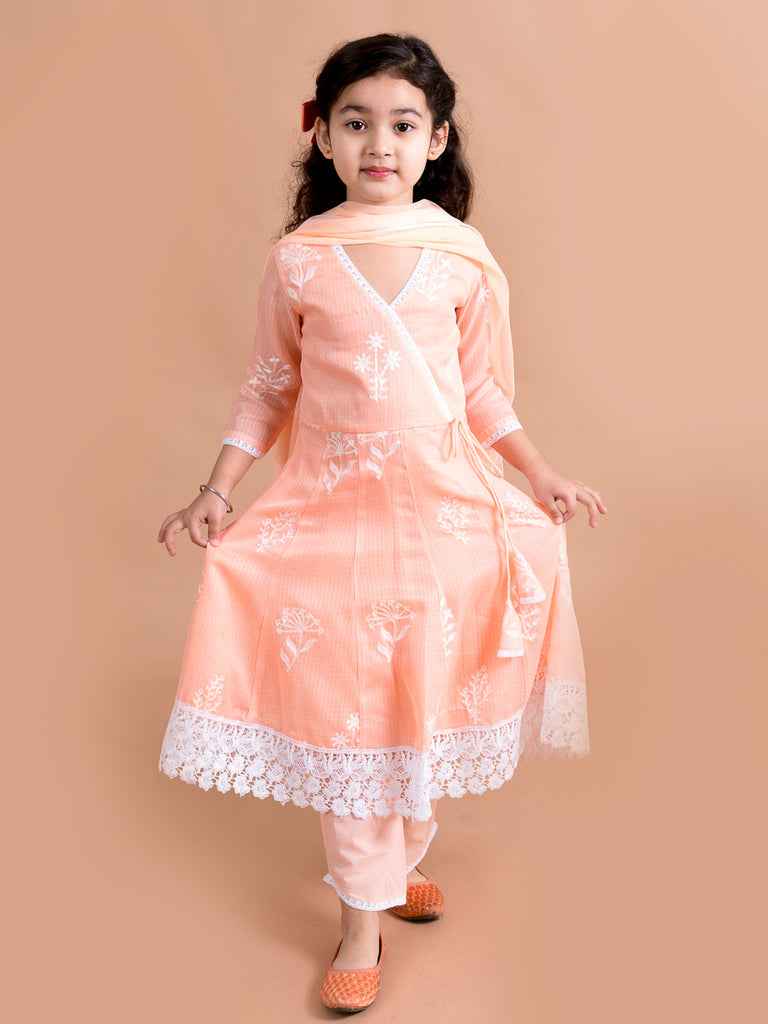 Pspeaches Girls Peach-Coloured Floral Printed Angrakha Pure Cotton Kurta With Trousers With Dupatta (KS-PEACHANGRA)
