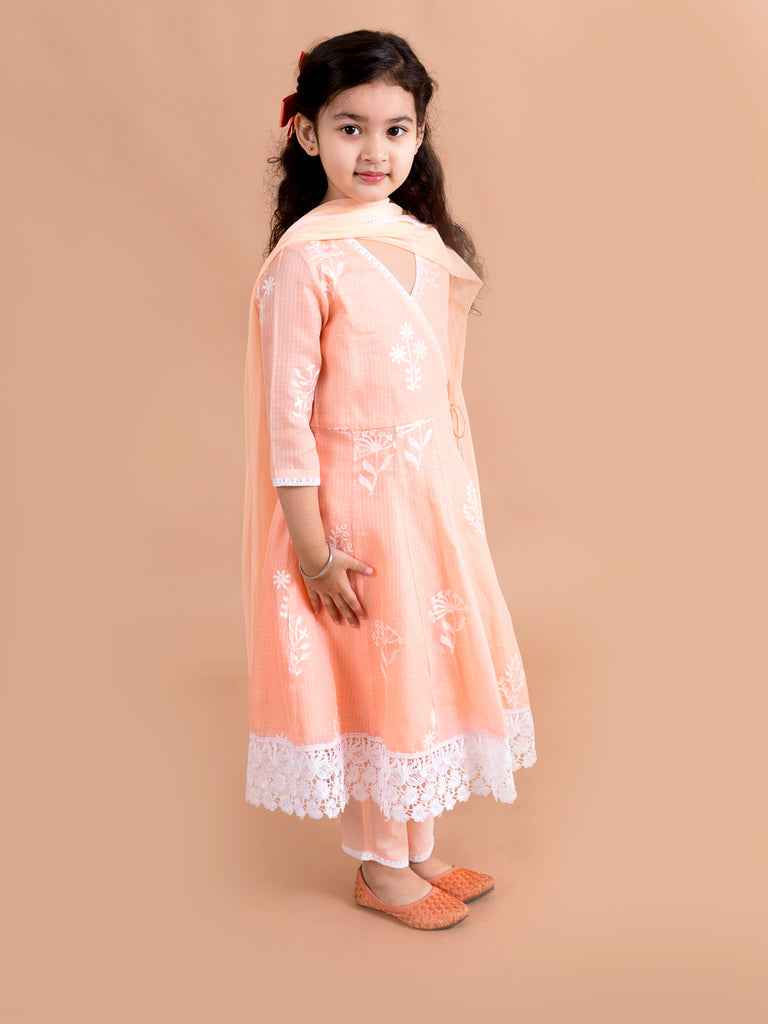 Pspeaches Girls Peach-Coloured Floral Printed Angrakha Pure Cotton Kurta With Trousers With Dupatta (KS-PEACHANGRA)