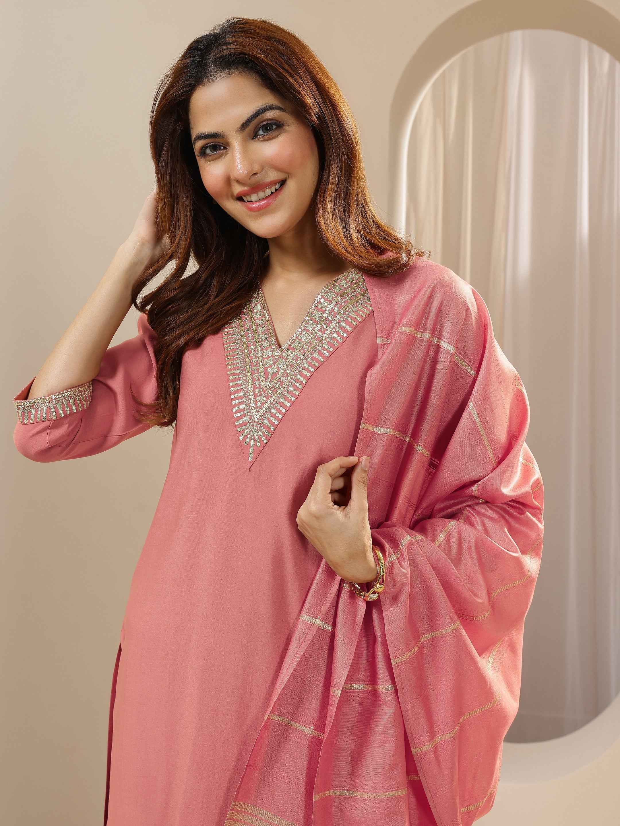 Peach Embroidered Silk Blend Straight Suit Sets With Dupatta