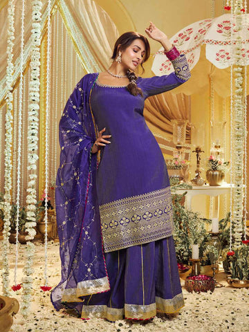 Women Floral Embroidered Regular Kurta with Palazzos & With Dupatta