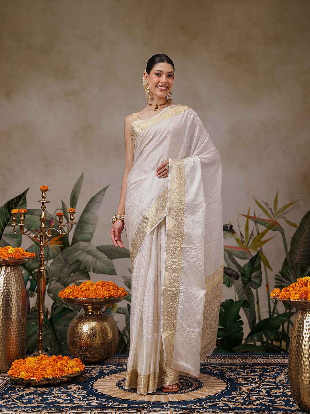 Onam Special Checks Pattern Off White Saree