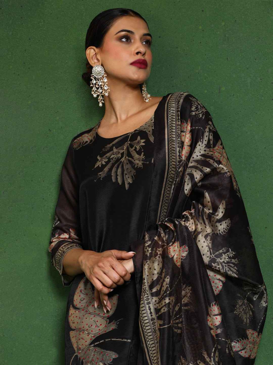 Women Round Neck Floral Printed Embroidered Kurta Paired With Solid Bottom And French Knot Embroidered Dupatta